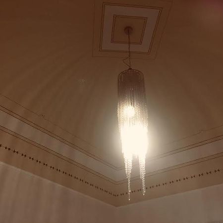 Maison Flores Deluxe Бари Экстерьер фото